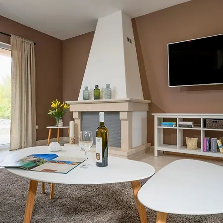 Hvaretta * ستاري غراد