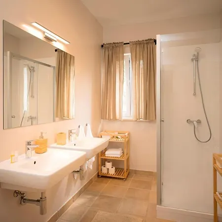 فيلة Hvaretta ستاري غراد