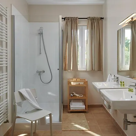 Hvaretta ستاري غراد