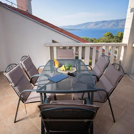 Hvaretta ستاري غراد