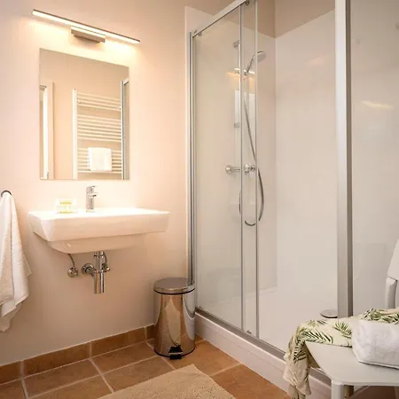 فيلة Hvaretta ستاري غراد