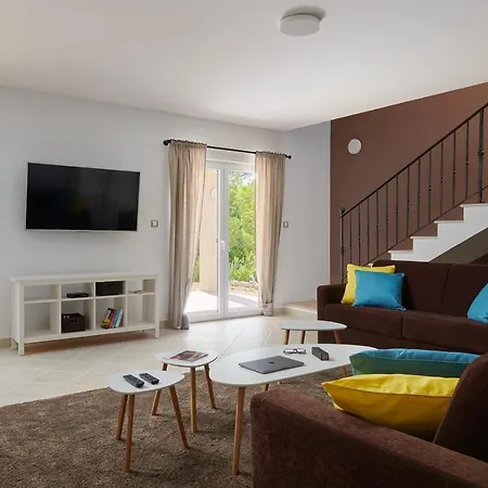 Hvaretta * ستاري غراد