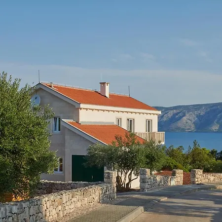 Hvaretta ستاري غراد